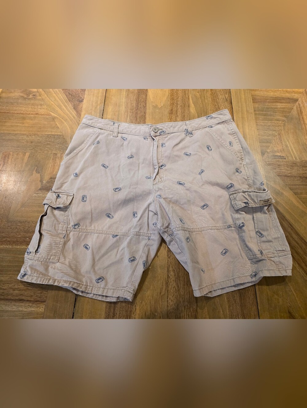 Wrangler Beer Can Logo Cargo Shorts 40 Khaki Tan Relaxed Fit Can Drinking Soda